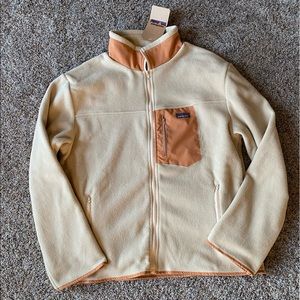 Patagonia fleece full zip new with tags! no flaws or stains and never worn.